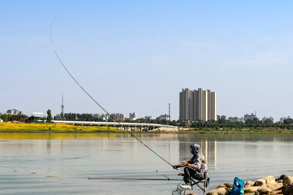 cau ca sinh vien kham pha am me fishing tiet kiem va hieu qua